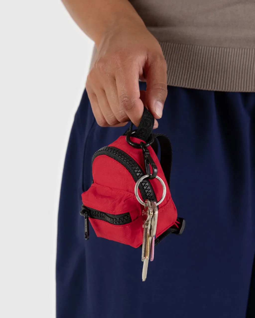 Baggu Backpack Charm - Candy Apple Outlet