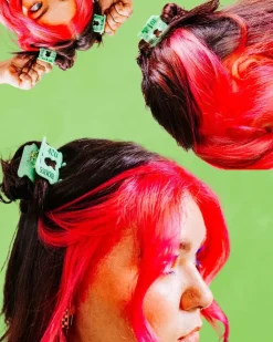 The Peach Fuzz Bread Clip Mini Hair Claw Hot