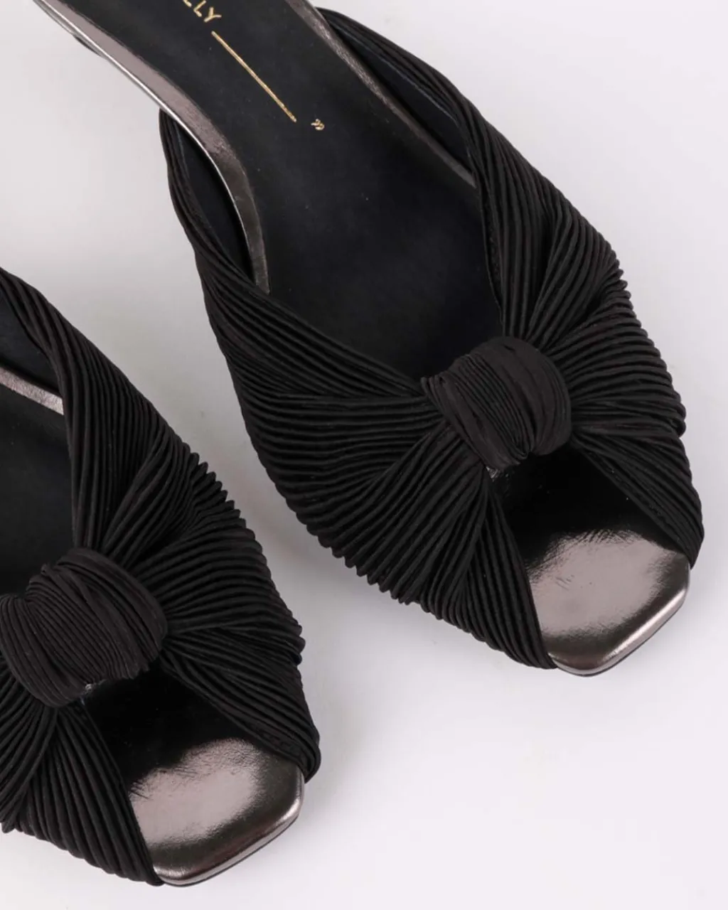 Intentionally Blank Curfew Kitten Heel - Black Best