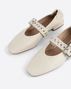 Intentionally Blank Forum Mary Jane - Creme Best