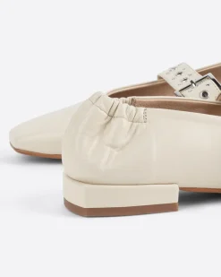Intentionally Blank Forum Mary Jane - Creme Best
