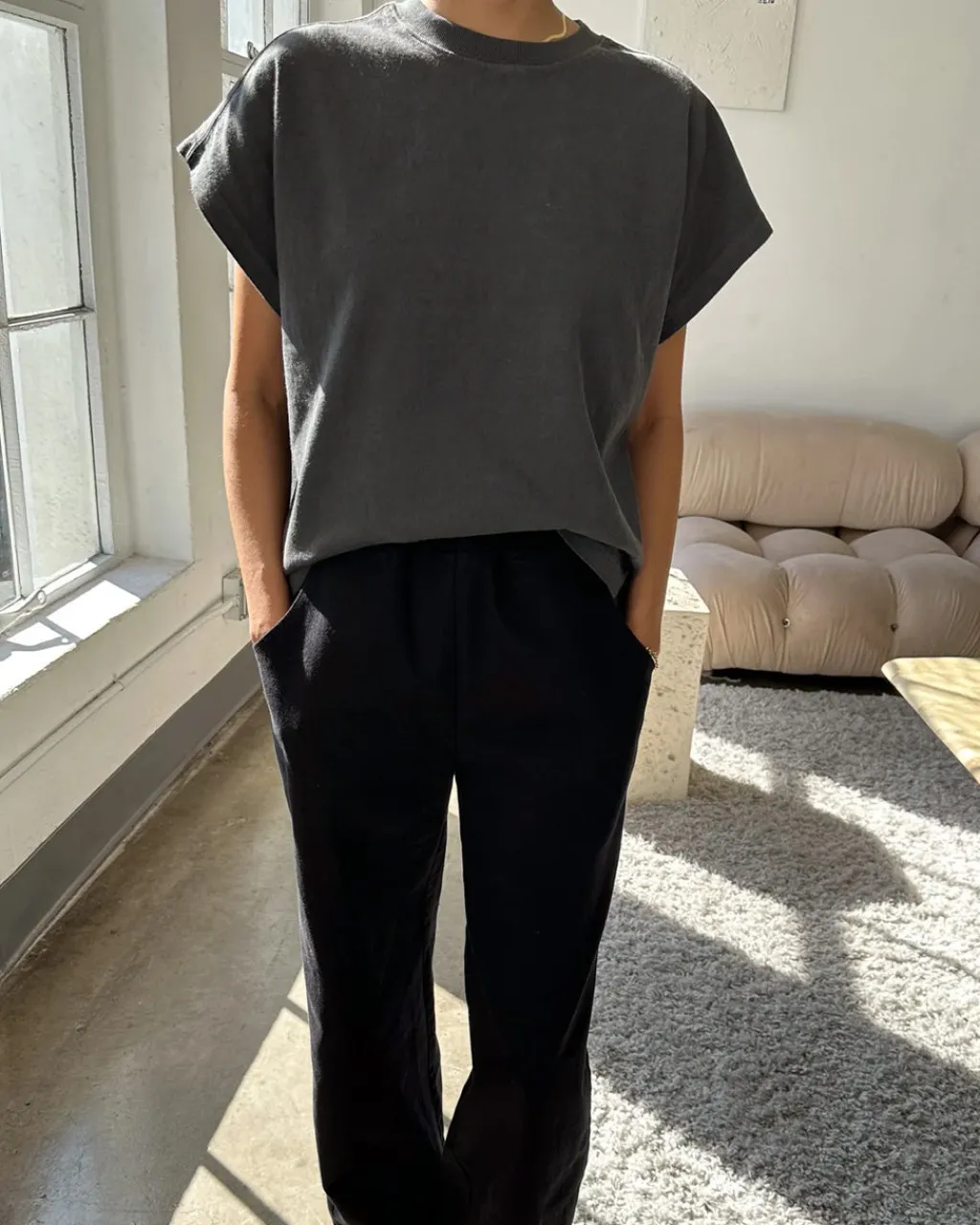 Le Bon Shoppe Jeanne Tee - Almost Black Hot