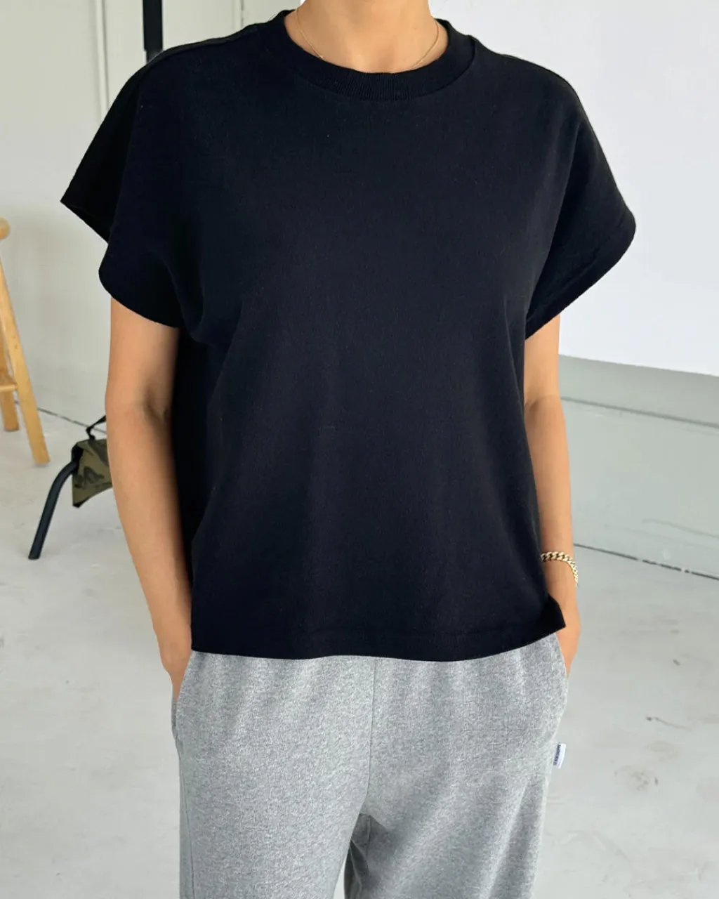 Le Bon Shoppe Jeanne Tee - Black Outlet
