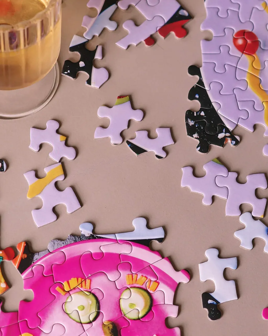 Le Puzz Puzzle Raisin' An Eyebrow Hot