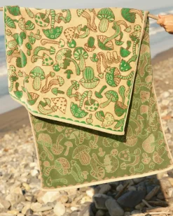 Mollusk Shroom Towel - Tan + Green Best