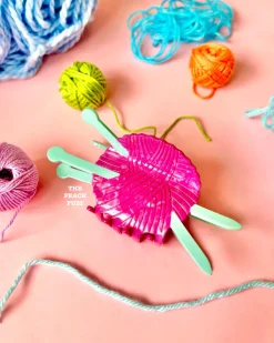 The Peach Fuzz Yarn Crafts Knitting Needles Hair Claw Hot